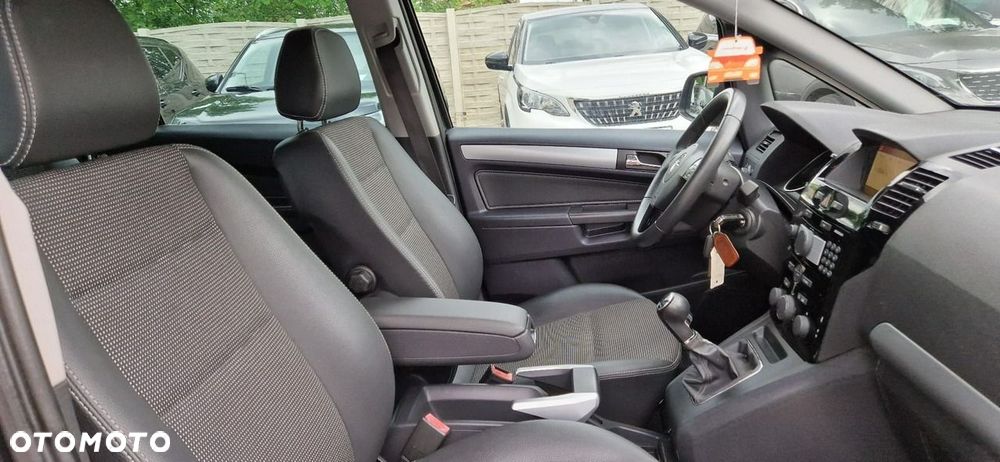 Opel Zafira - 27
