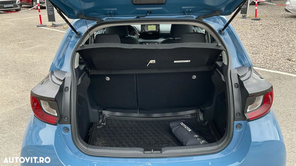 Toyota Yaris 1.5 VVT-i HSD Active - 10