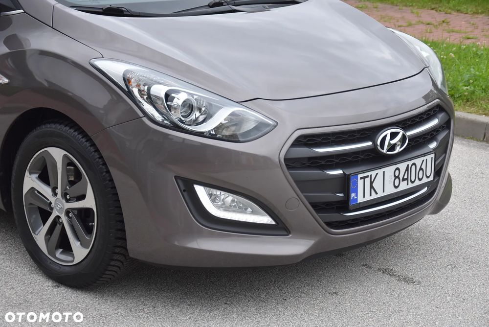 Hyundai i30 blue 1.6 GDI YES Gold - 13