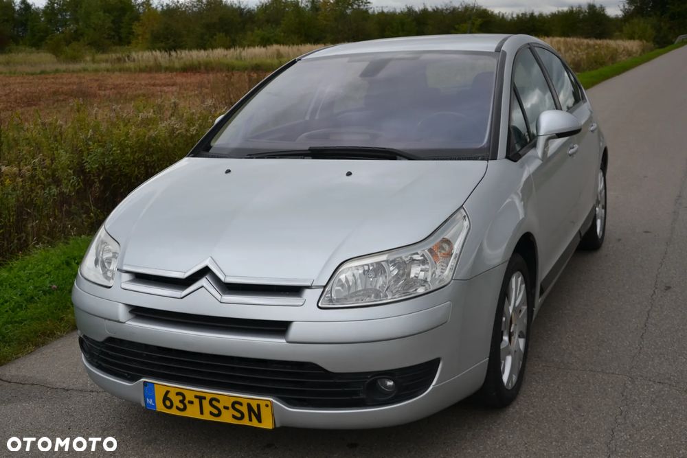 Citroën C4 1.6 16V Confort - 35