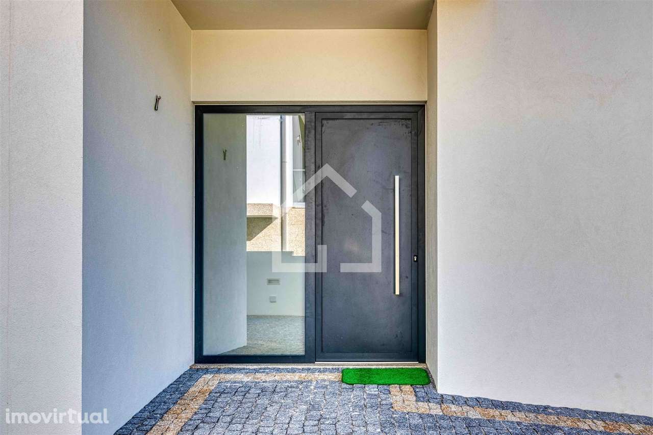 Moradia T4 NOVA - Sta Maria da Feira - Grande imagem: 3/43