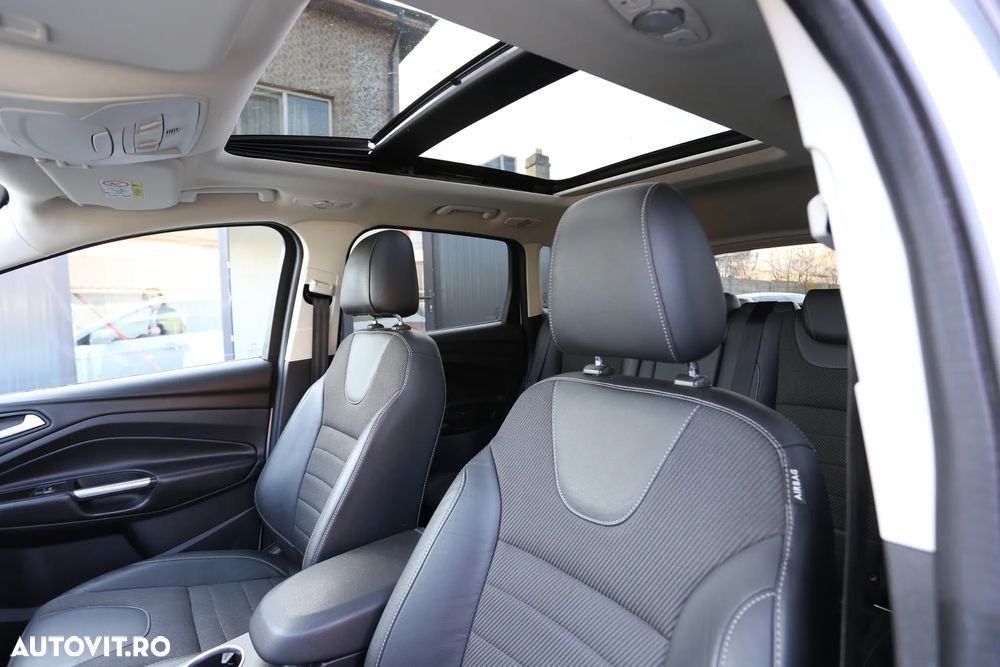 Ford Kuga 2.0 TDCi 4x4 Aut. ST-Line - 22