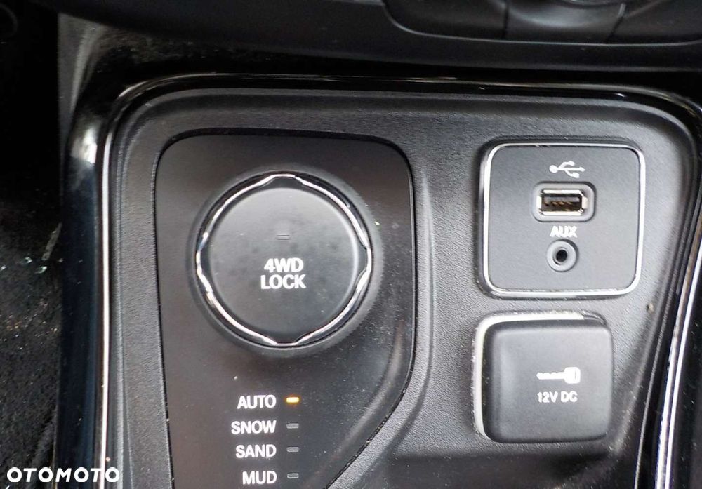 Jeep Compass - 32