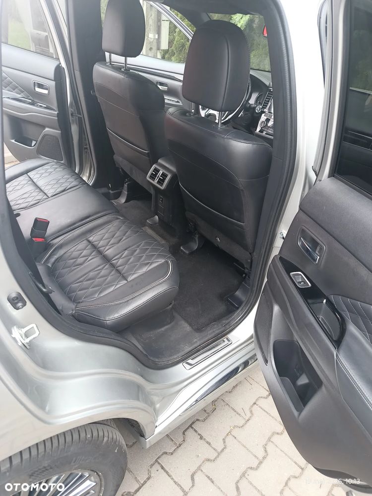 Mitsubishi Outlander - 20