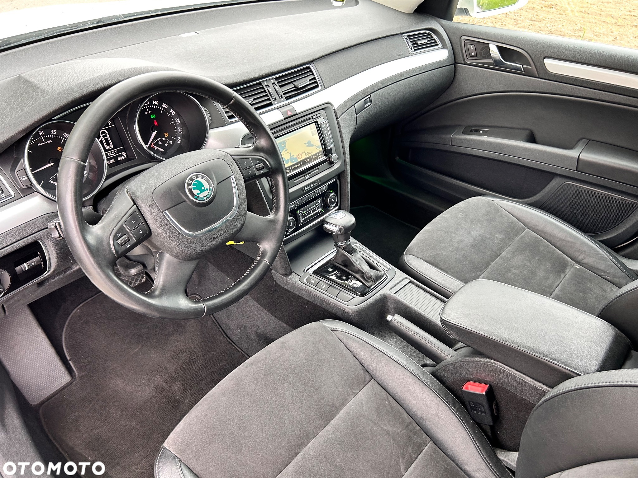 Skoda Superb Combi 2.0 TDI 4x4 DSG AllDrive - 16