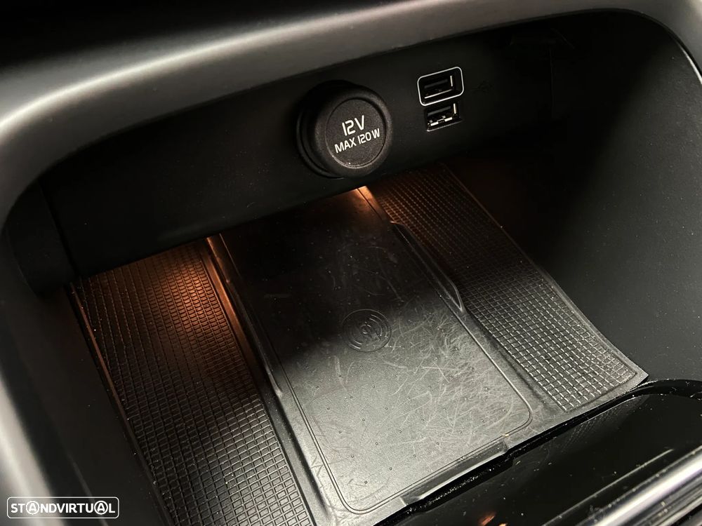 Volvo XC 40 1.5 T2 Plus Dark Auto - 25