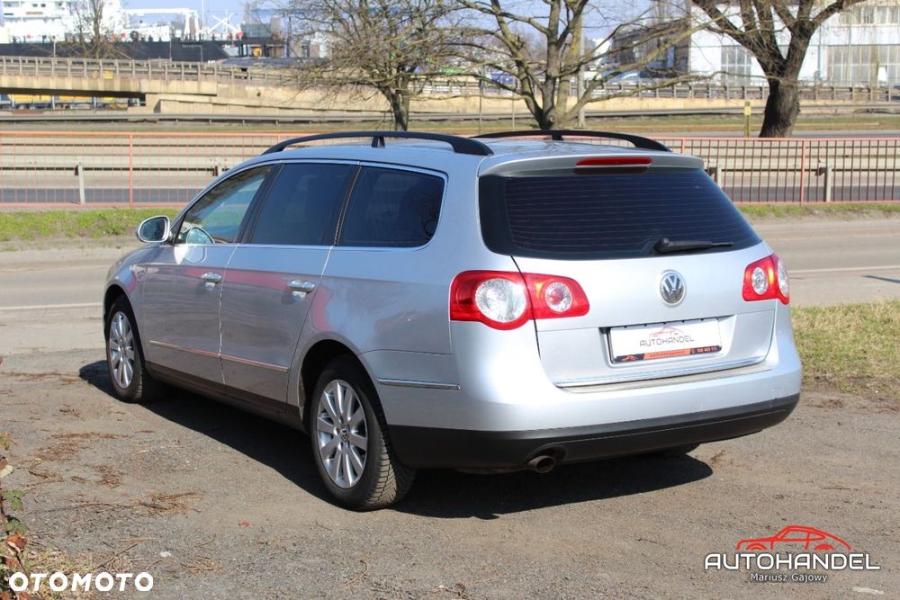 Volkswagen Passat - 4
