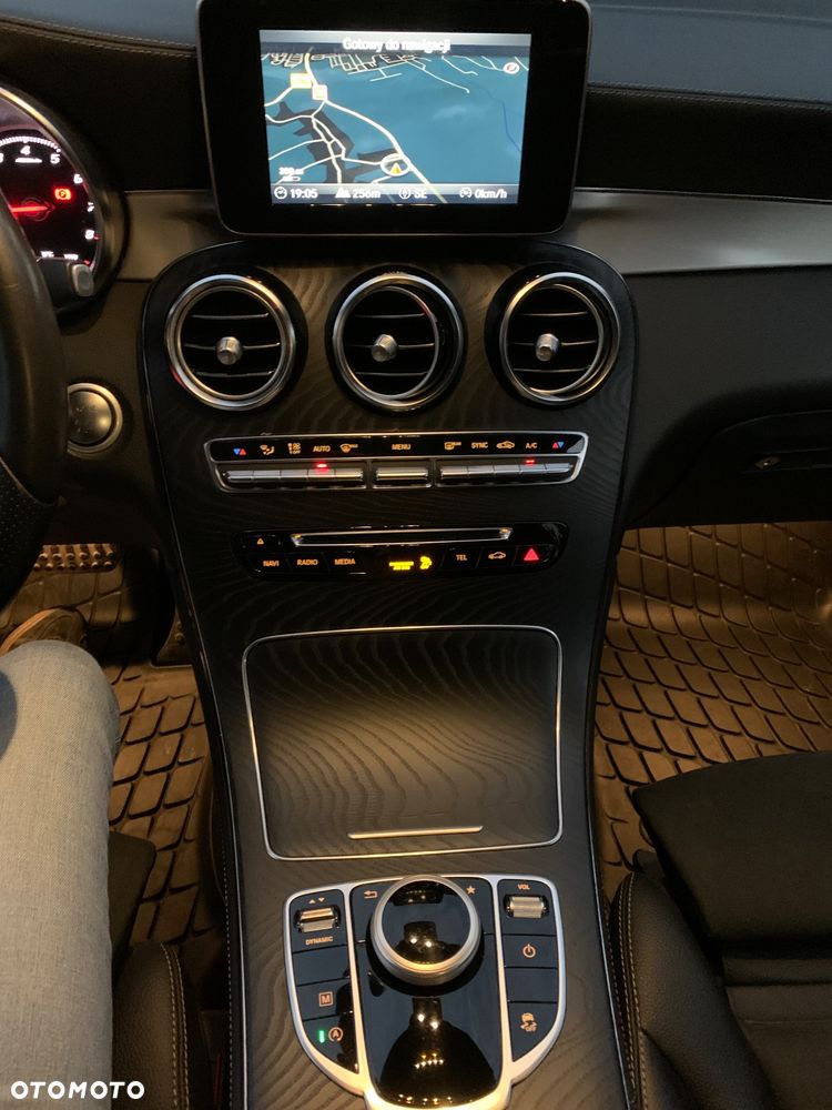 Mercedes-Benz GLC 250 4-Matic - 19