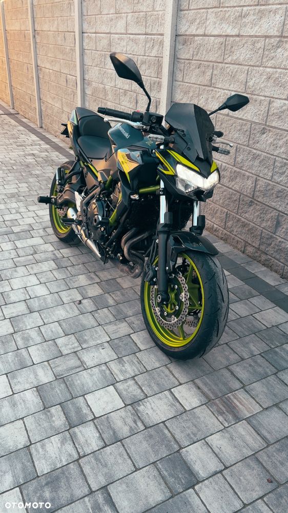Kawasaki Z 650 - 12