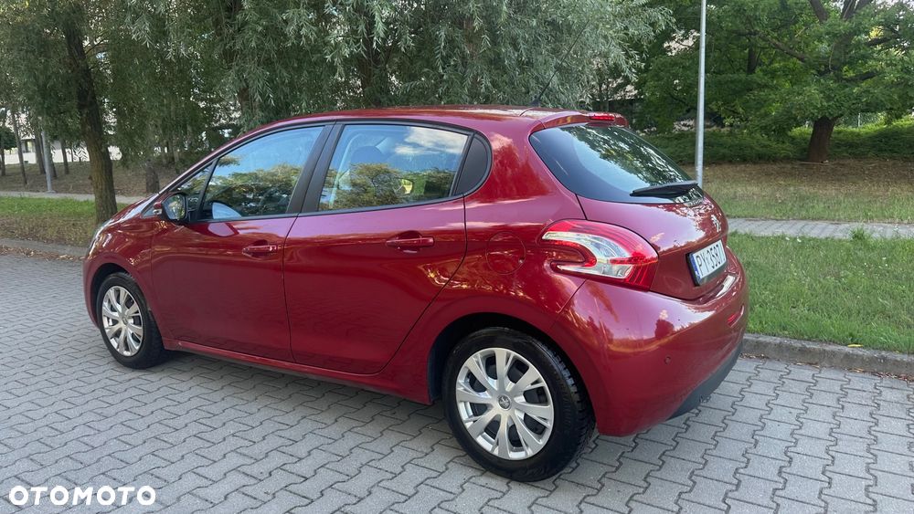 Peugeot 208 - 6