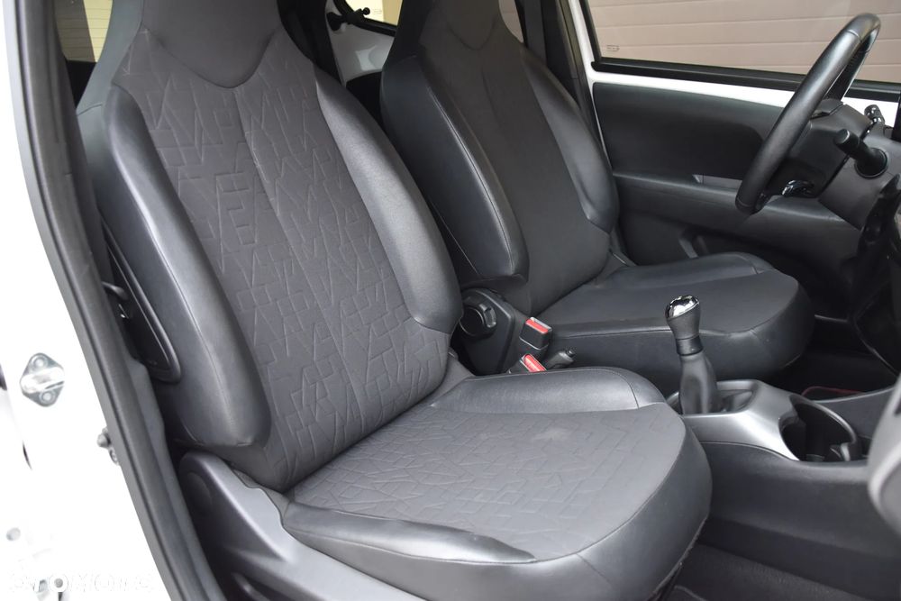 Toyota Aygo x-play club - 20