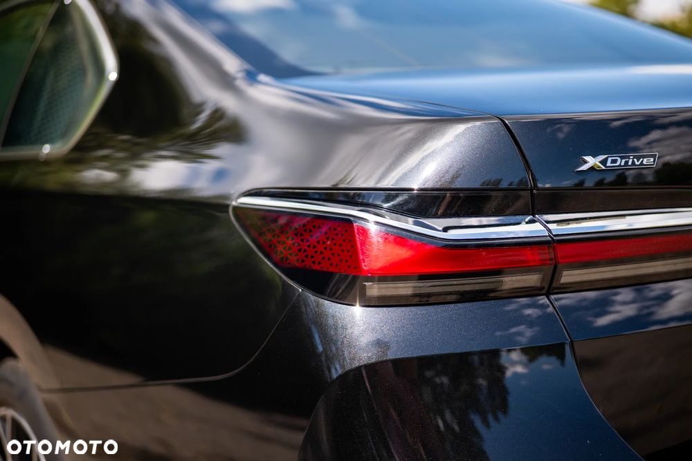 BMW Seria 7 750e xDrive - 8