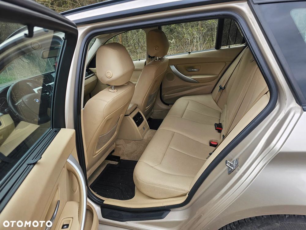 BMW Seria 3 318d Luxury Line - 10