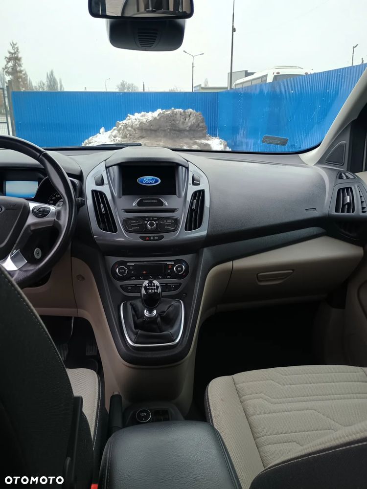 Ford Tourneo Connect - 14