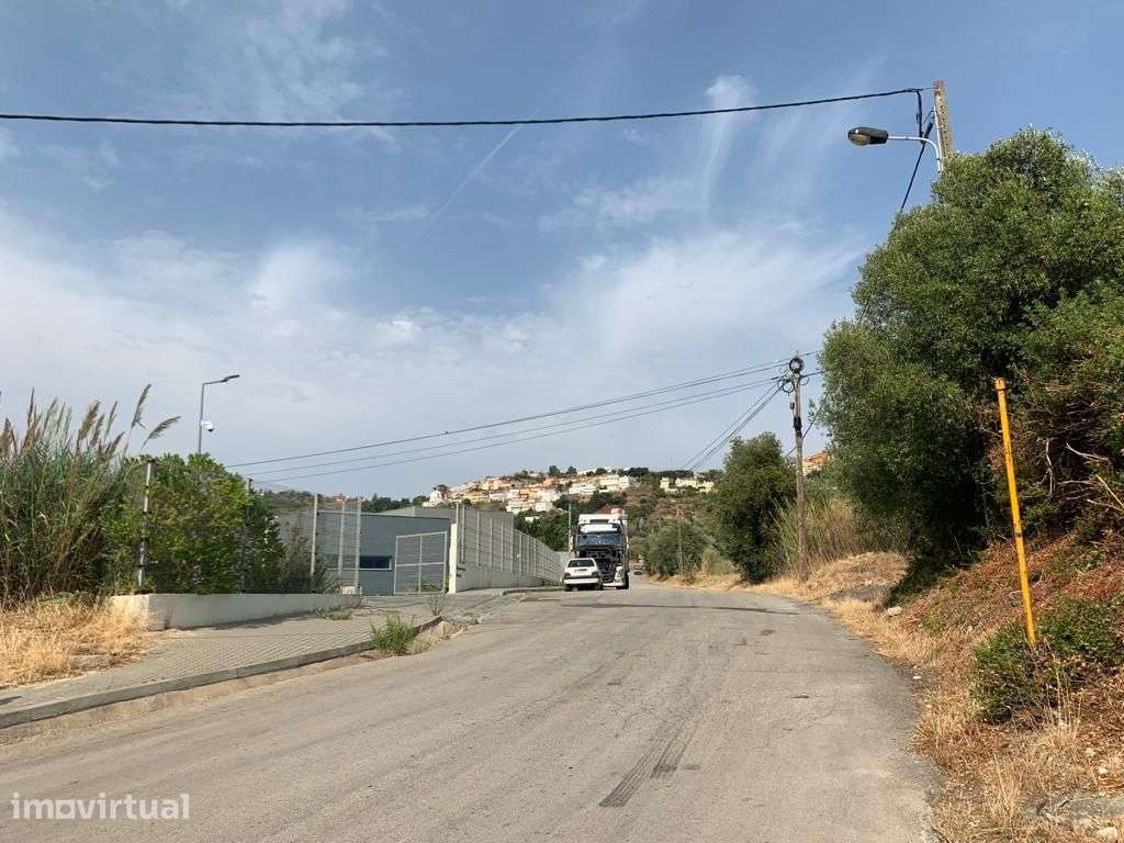 Vende-se Terreno em Frielas - Grande imagem: 2/6