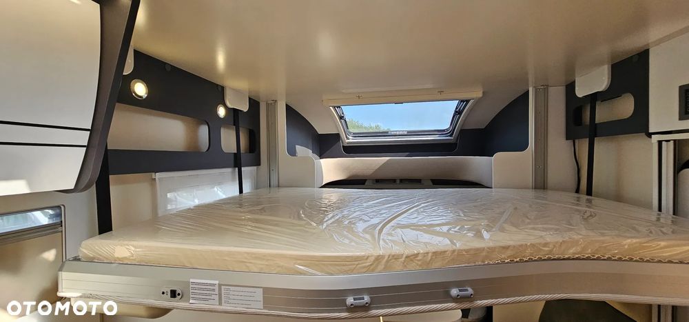 McLOUIS MC4 373 - Kamper - 27