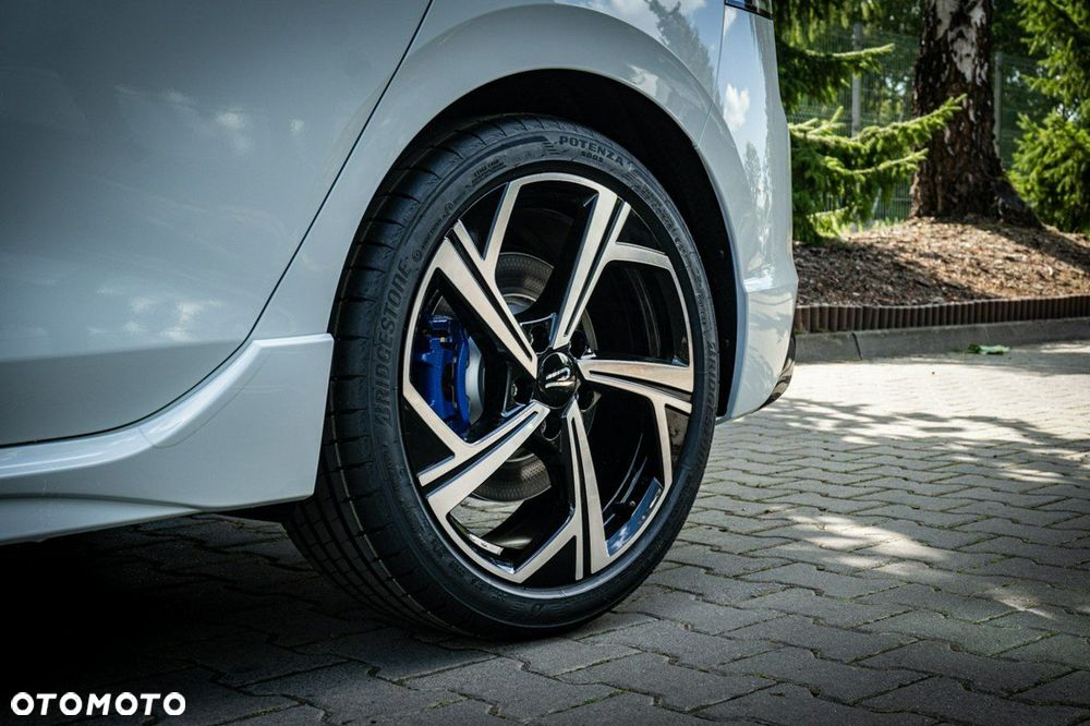 Volkswagen Golf - 11