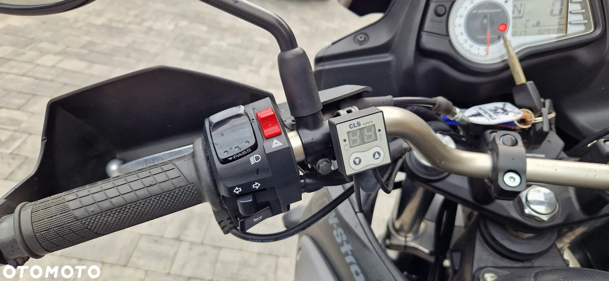 Suzuki V-STROM - 13