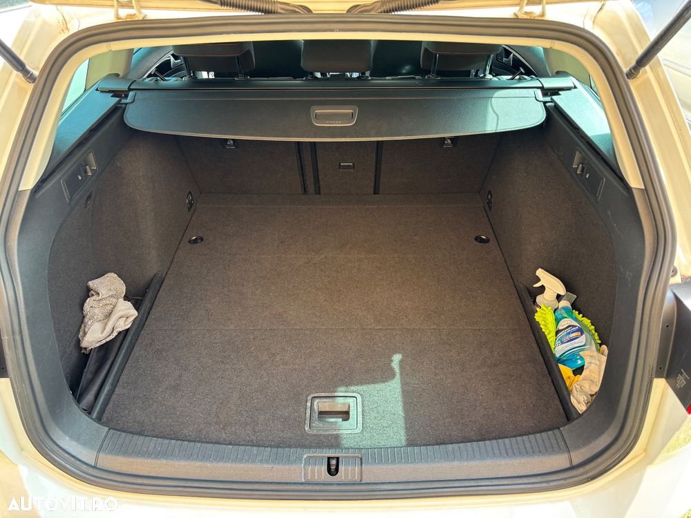 Volkswagen Golf 1.6 TDI DSG Highline - 19