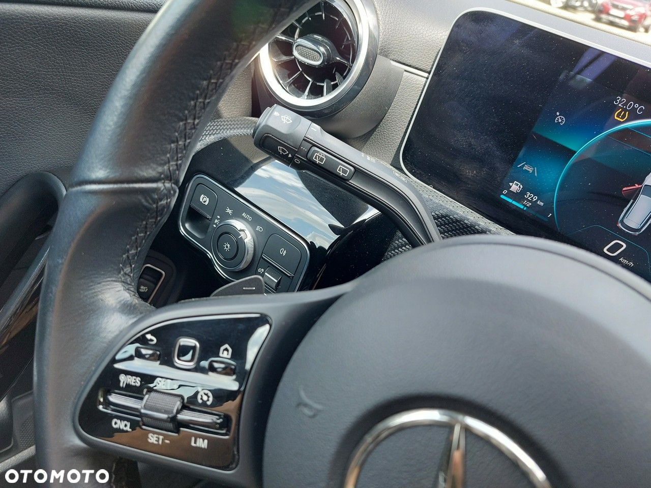 Mercedes-Benz CLA - 33