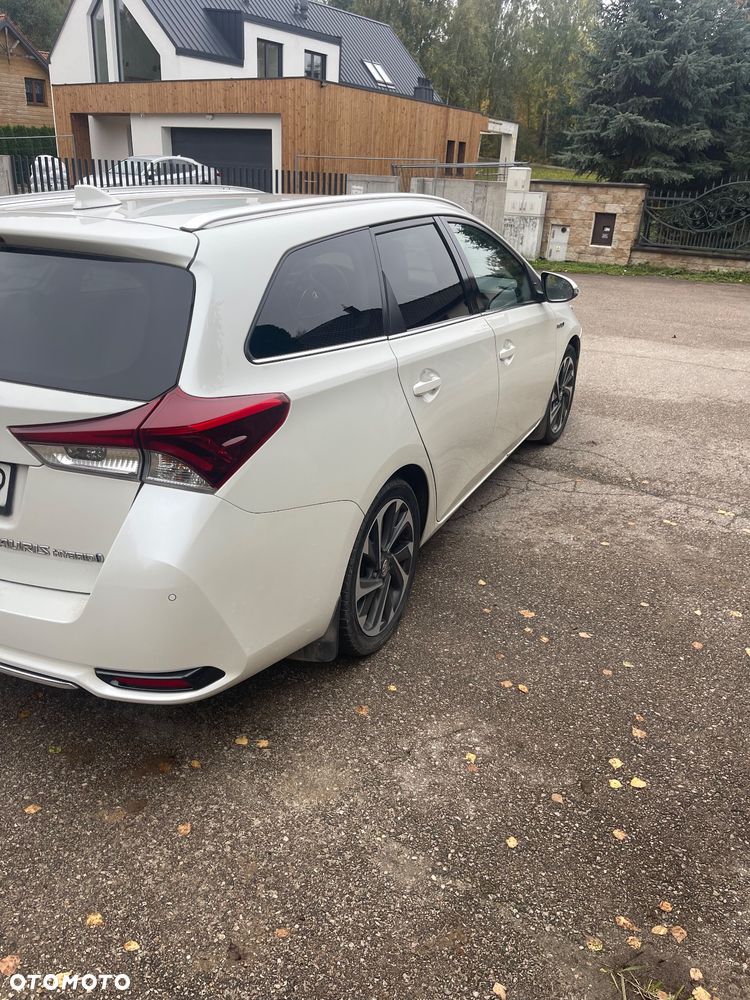 Toyota Auris Hybrid 135 Comfort - 2