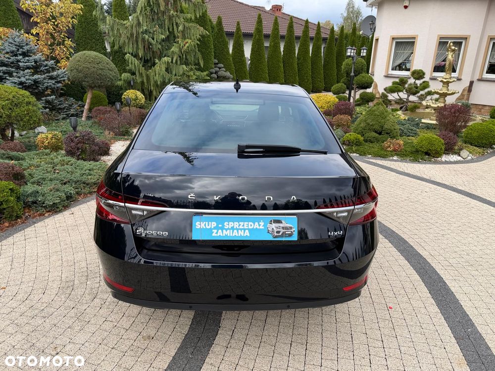 Skoda Superb 2.0 TDI SCR 4x4 Ambition DSG - 37