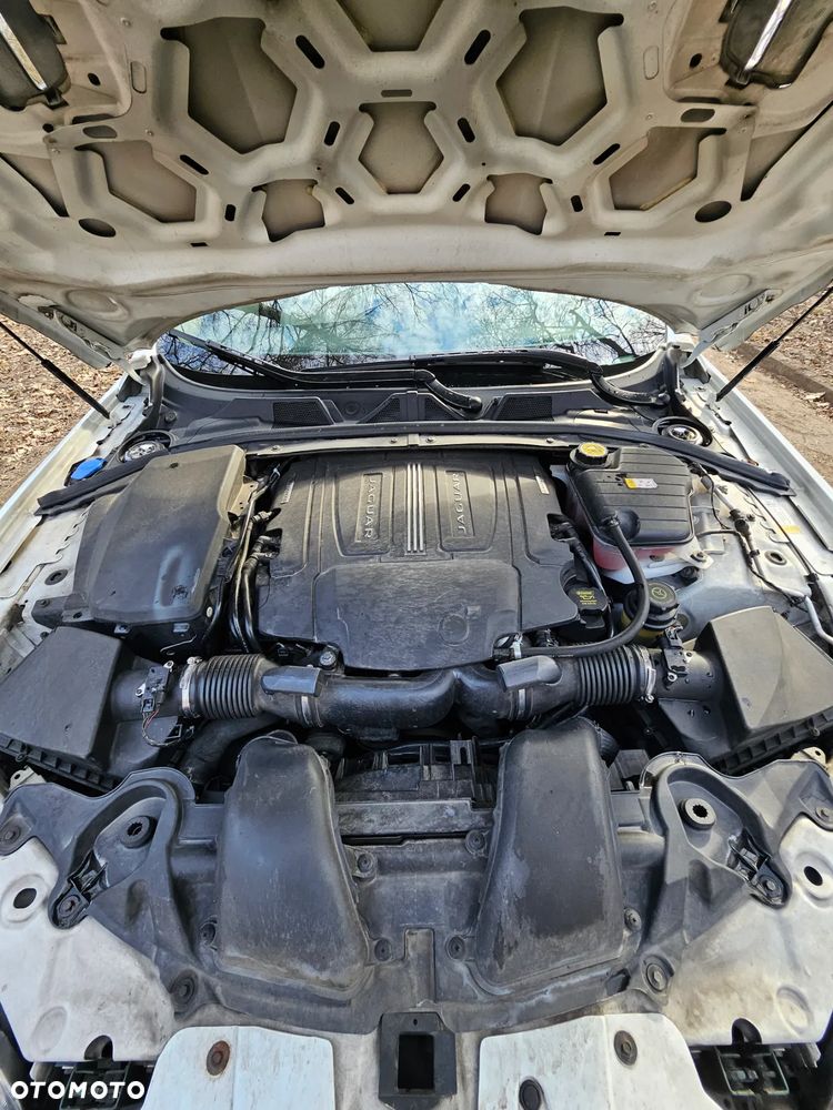 Jaguar XF XFR - 10