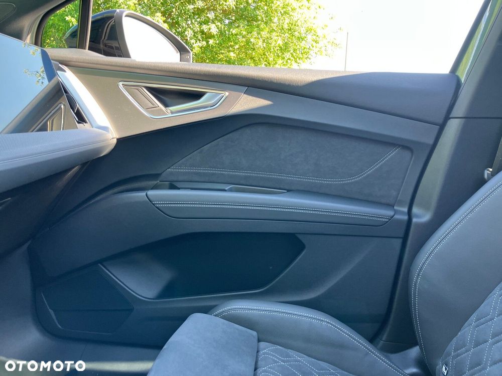 Audi Q4 e-tron 45 82kWh S Line - 27
