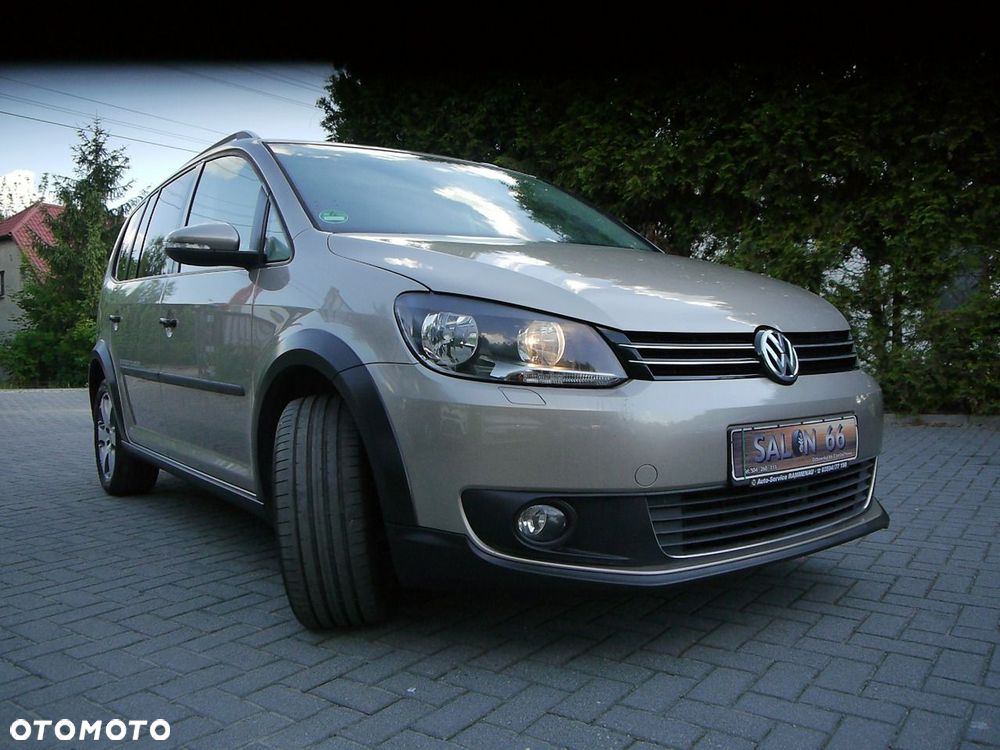 Volkswagen Touran - 15