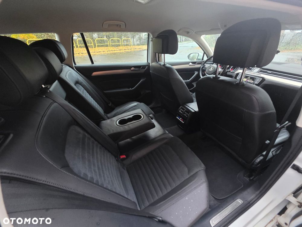Volkswagen Passat - 23