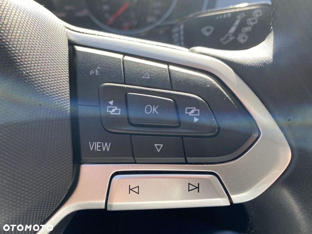 Volkswagen Passat - 21