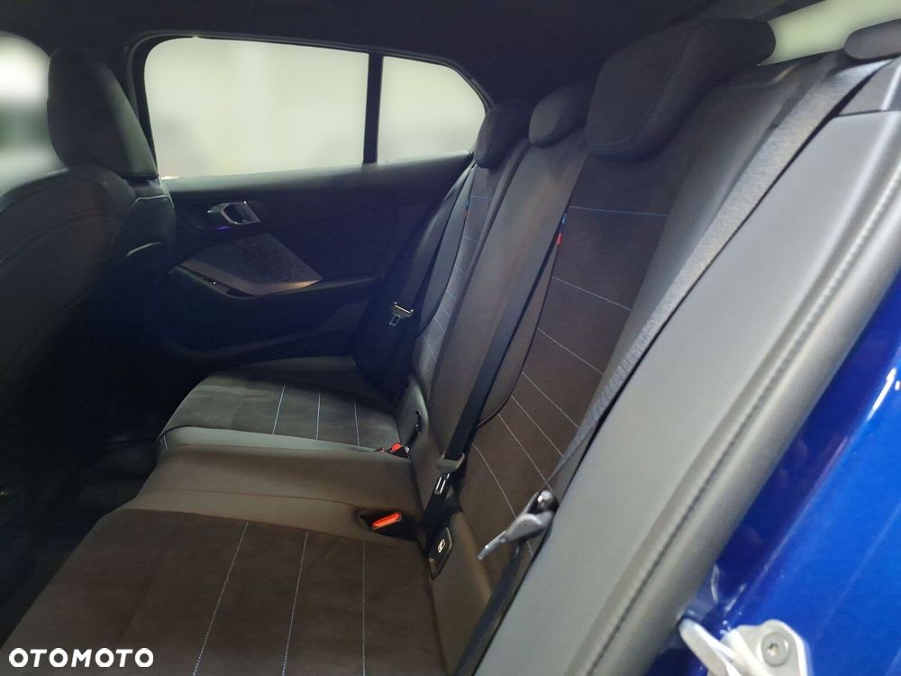 BMW Seria 1 120 mHEV - 18