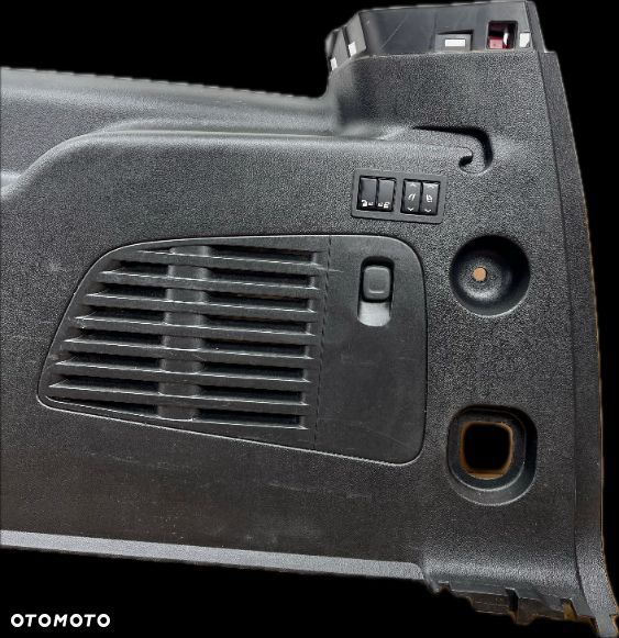 P8 GMC YUKON XL DENALI IV 2015 - BOCZEK BAGAŻNIKA PRAWY 23407840 - 7