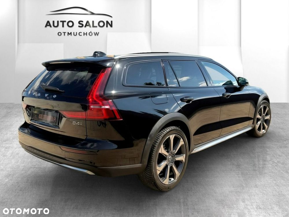Volvo V60 Cross Country - 5