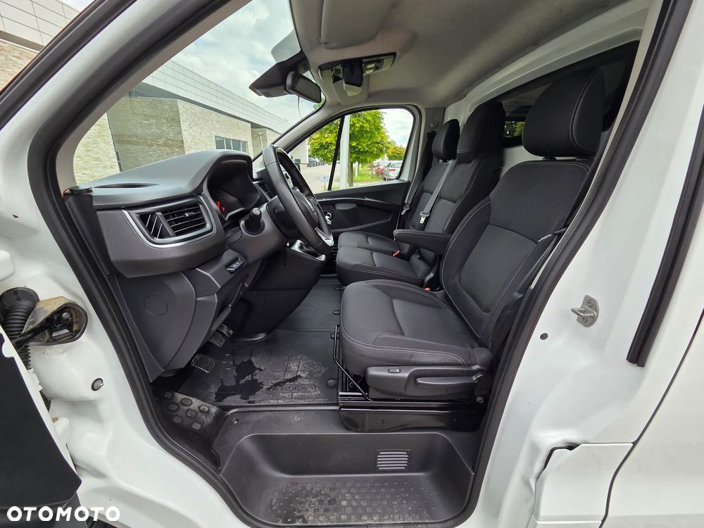 Renault Trafic - 12