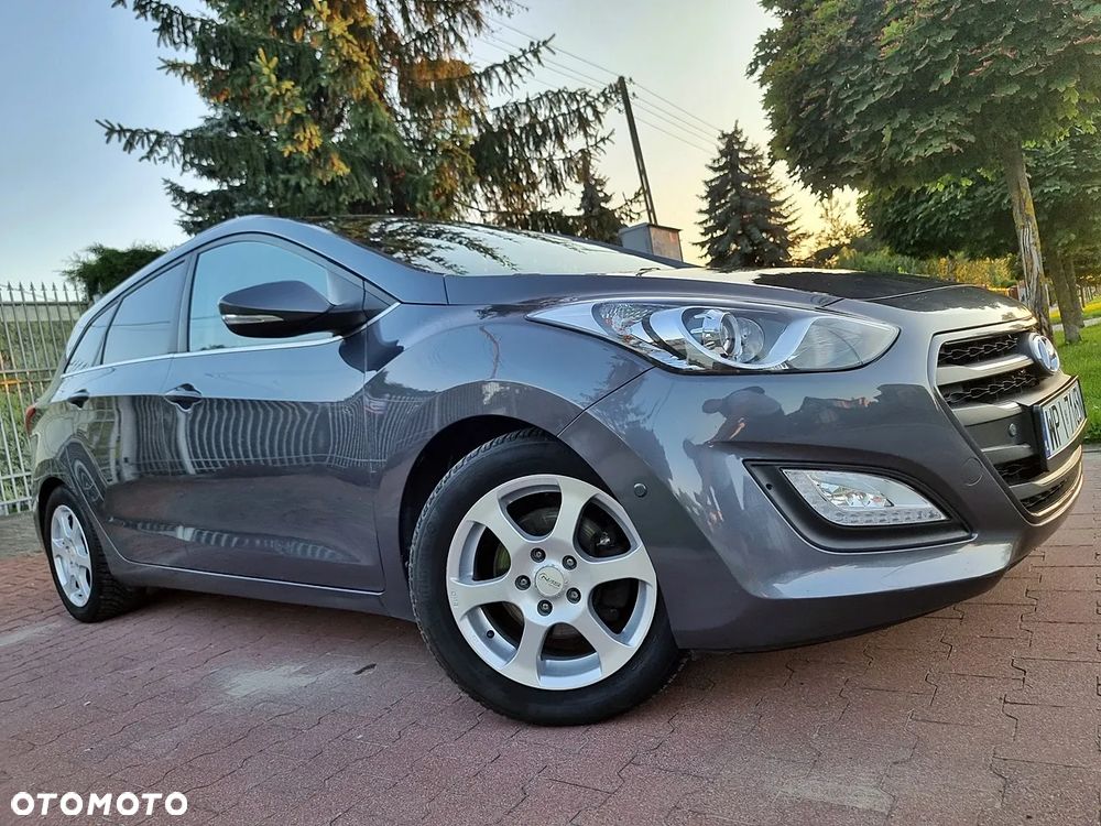 Hyundai i30 blue Kombi 1.6 GDi Style - 19