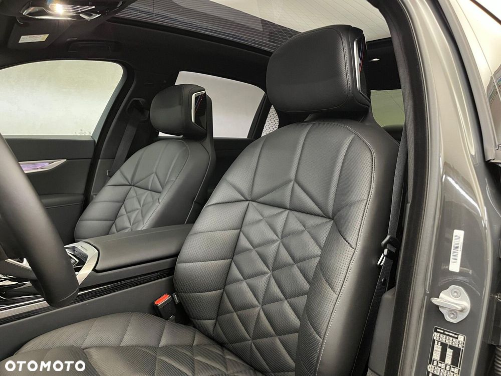 BMW Seria 7 - 19