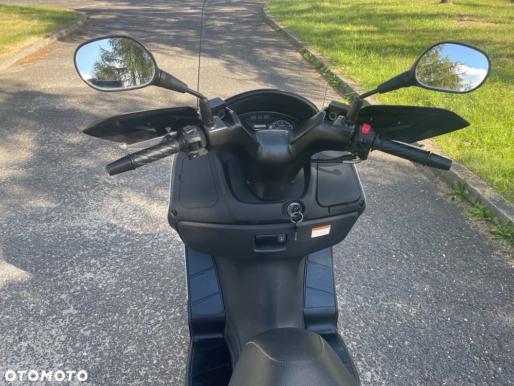 Suzuki Burgman - 7