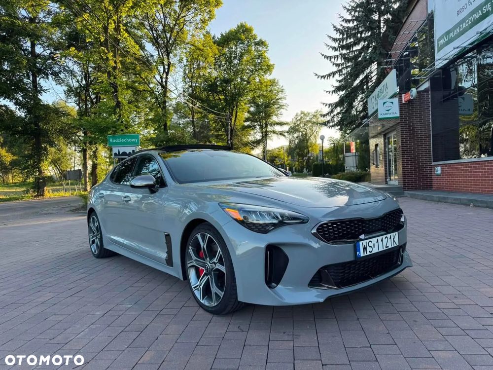 Kia Stinger - 3