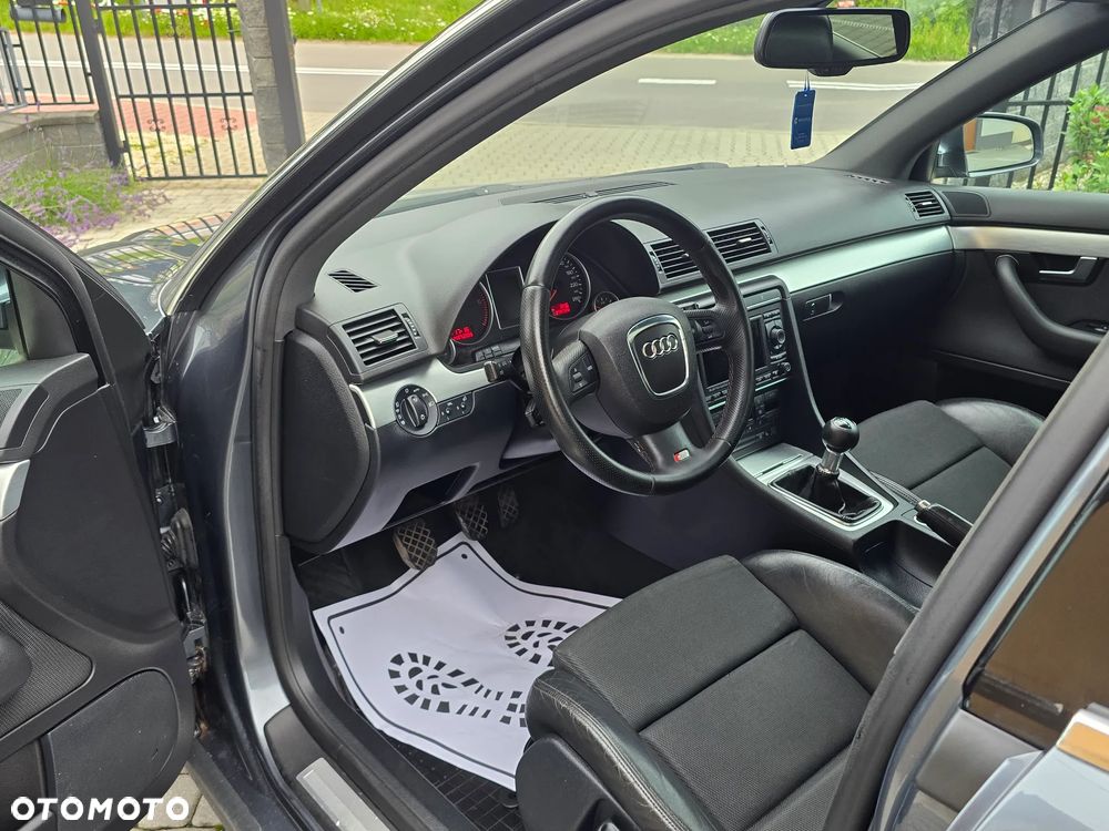 Audi A4 Avant 2.0 TDI - 25
