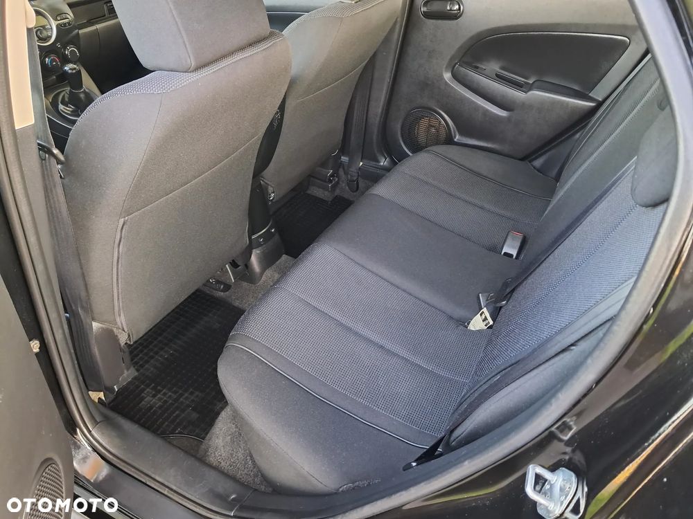 Mazda 2 - 17