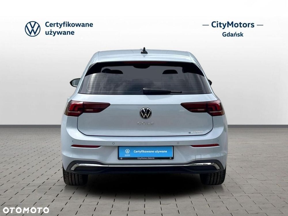 Volkswagen Golf 2025 photo 5
