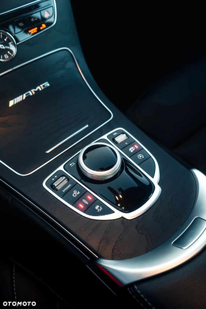 Mercedes-Benz Klasa C AMG 63 AMG Speedshift 7G-MCT - 15