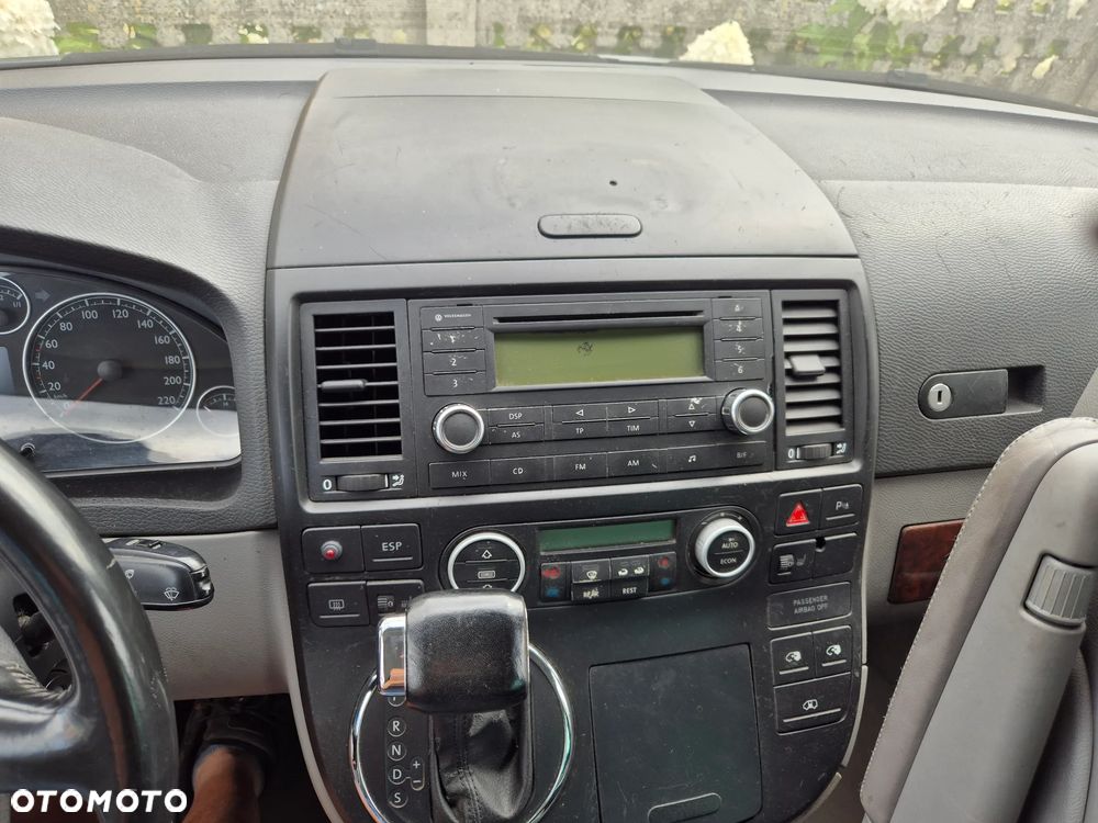 Volkswagen Multivan - 7