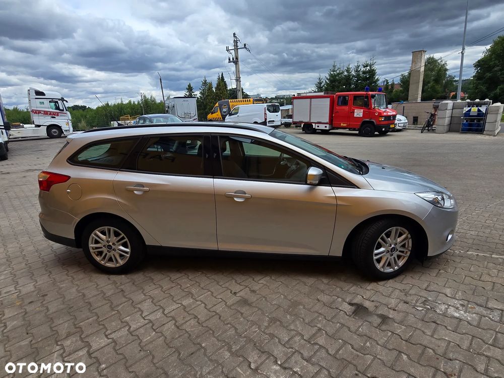 Ford Focus 1.0 EcoBoost Trend - 5