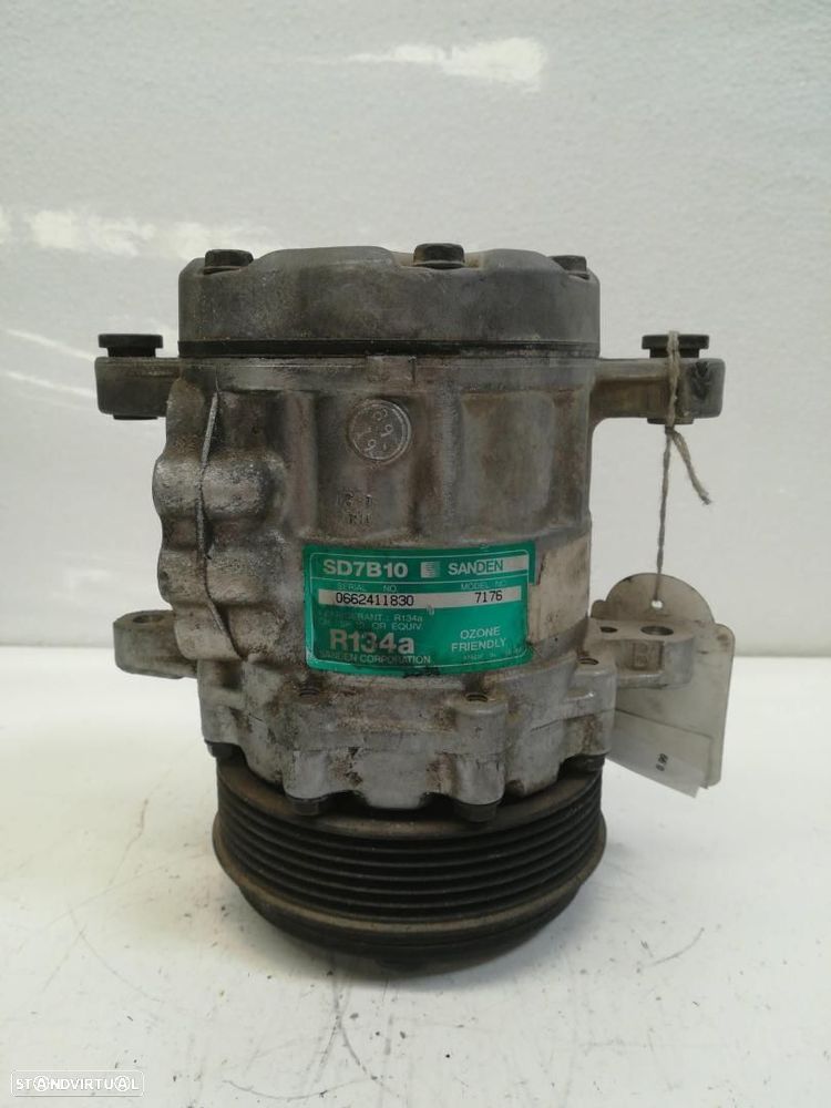 COMPRESSOR DE AR CONDICIONADO VOLKSWAGEN POLO III BERLINA 6N2 - 1