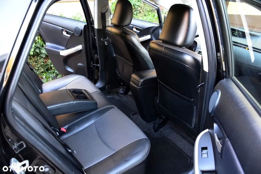 Toyota Prius (Hybrid) Executive - 28
