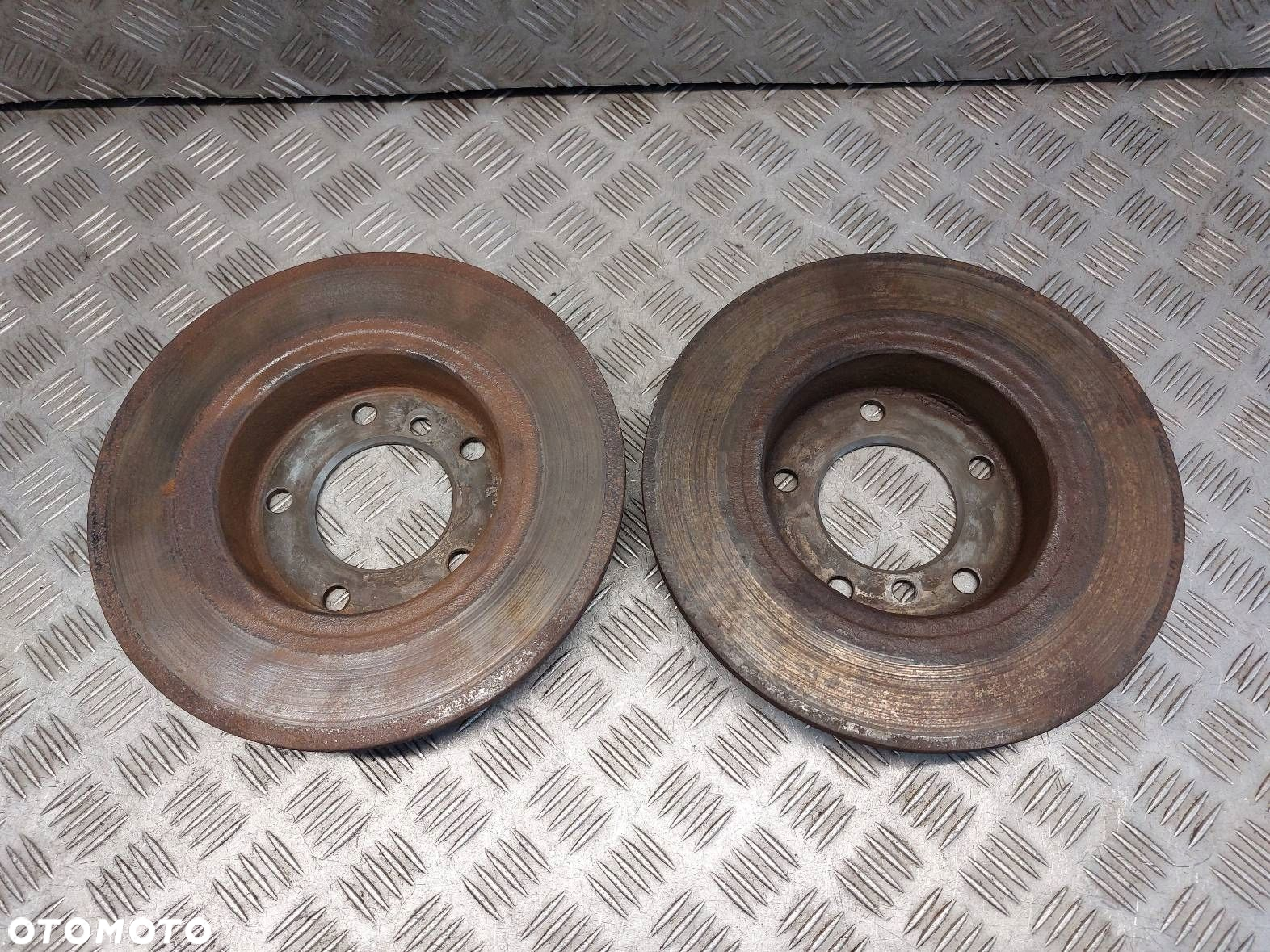 TARCZE HAMULCOWE PRZÓD + KLOCKI BMW E36 - 3