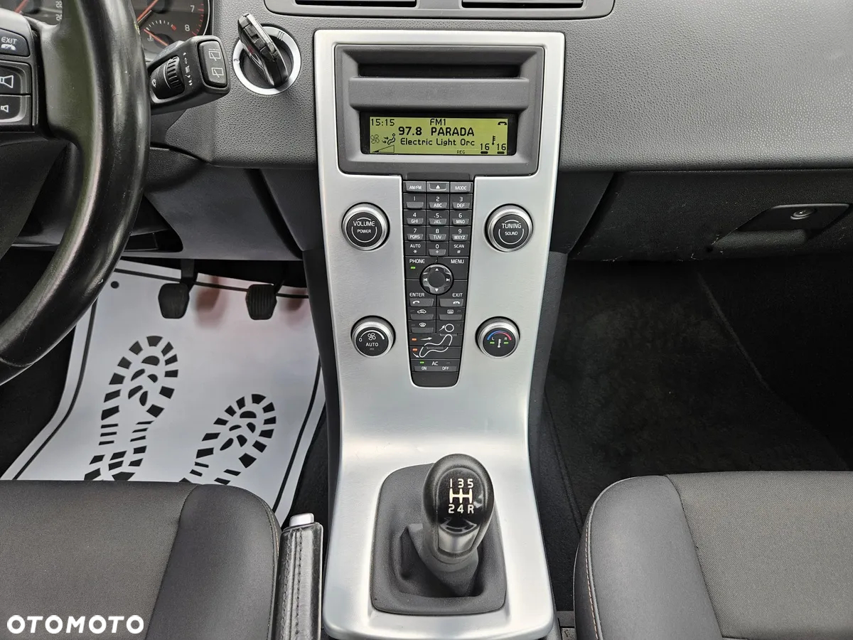 Volvo V50 2.0 Momentum - 25