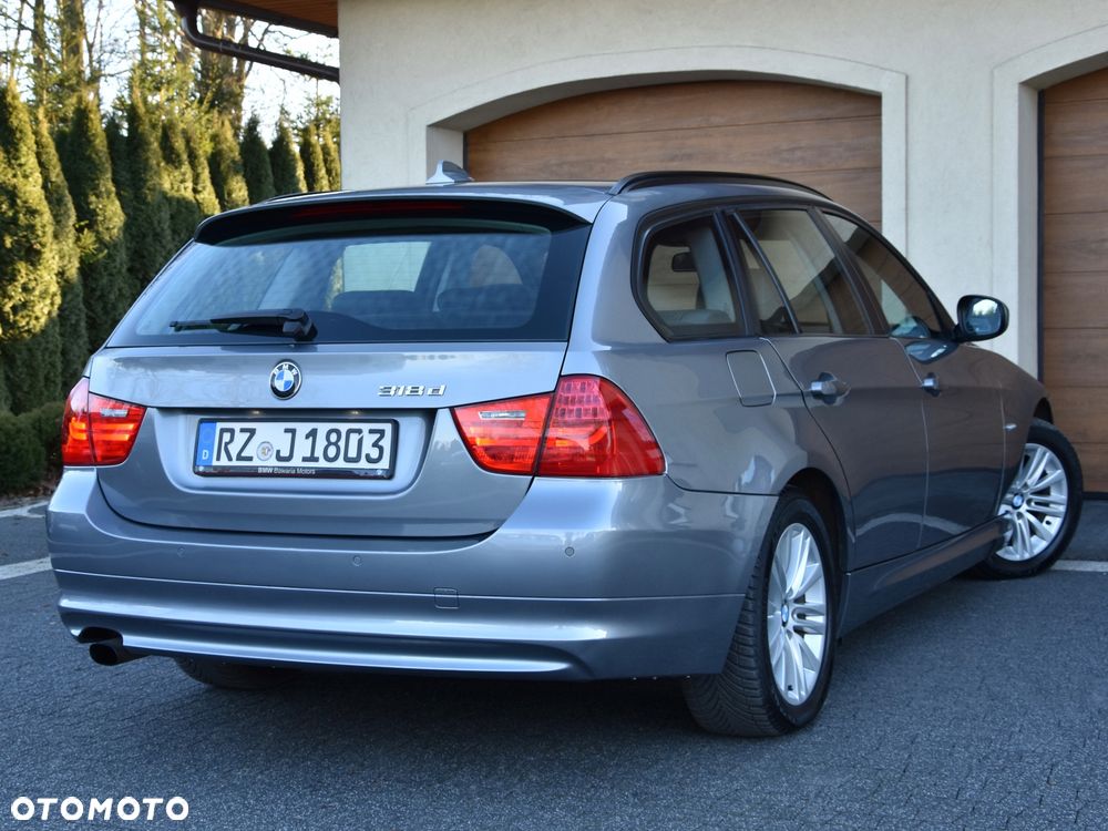 BMW Seria 3 318d DPF Edition Exclusive - 9